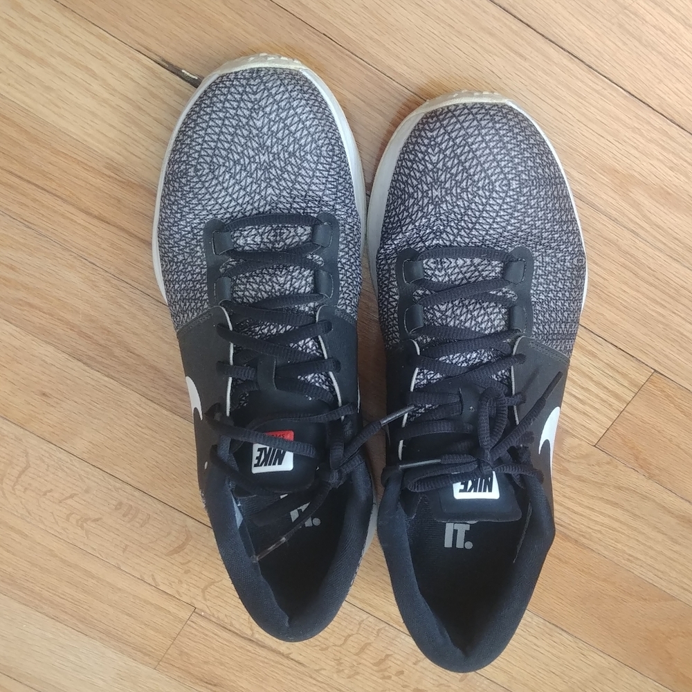 Nike sneakers - Picture 2 of 7